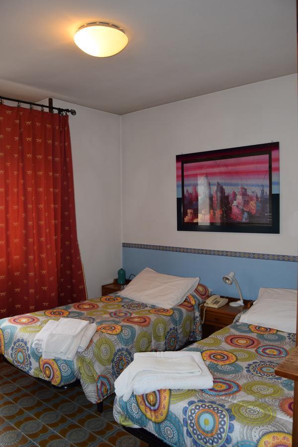 Hotel Torena Априка Экстерьер фото